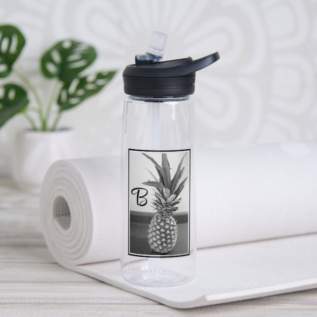 Bouteille D'eau Simple Photo d'une Ananas avec Initiale Unique (Yoga (pivotée))