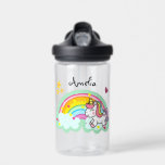 Bouteille D'eau Super Cute Unicorn et Rainbow Personnalisé<br><div class="desc">Un cadeau personnalisé parfait pour une fille avec un design unicorne et arc-en-ciel joli.</div>