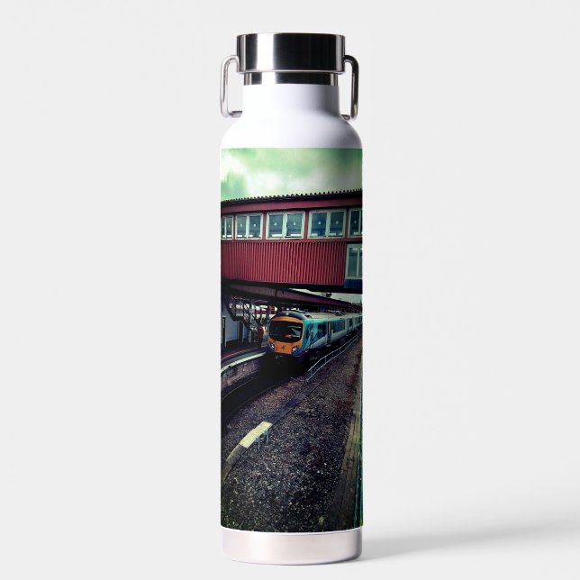 Bouteille D'eau Train sous le pont (Avant)