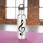 Bouteille D'eau Treble Clef Heart Music Note personnalisée<br><div class="desc">Ce design à thème musical est le choix idéal pour un chanteur,  musicien,  orchestre ou toute personne qui aime la musique.</div>