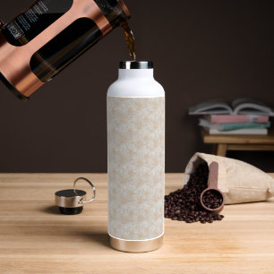 Bouteille D'eau un arrière - plan marron avec un motif de cercles
