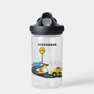 Bouteille D'eau Un camion de construction est de retour à l'eau de