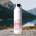 Bouteille D'eau Un enseignant d'amour rose moderne Nom personnalis<br><div class="desc">One Love Teacher Pink Modern Personnalisé Nom Thor Copper Vaccuum Insulated Water Bottle contient le texte "one love Professor" dans la typographie de script rose moderne accentuée de coeurs d'amour et personnalisée avec votre nom personnalisé. Parfait pour votre professeur préféré pour l'appréciation des enseignants, anniversaire, Noël, vacances et plus encore....</div>