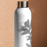 Bouteille D'eau Votre logo d'entreprise personnalisé vide<br><div class="desc">Créez votre propre bouteille d'eau d'entreprise ! Un modèle simple et moderne de toutes les couleurs, entièrement personnalisable, avec le logo, la photo ou l'image de votre entreprise. Vous pouvez également ajouter votre nom, votre nom d'entreprise, votre adresse d'instagram promotionnel ou tout texte personnalisé. Vous pouvez choisir n'importe quelle police...</div>