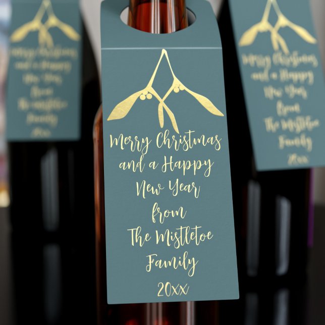 Bouteilles Étiquettes de suspension pour bouteille verte Mist (Add your own greeting to these green and gold mistletoe bottle hanger tags)
