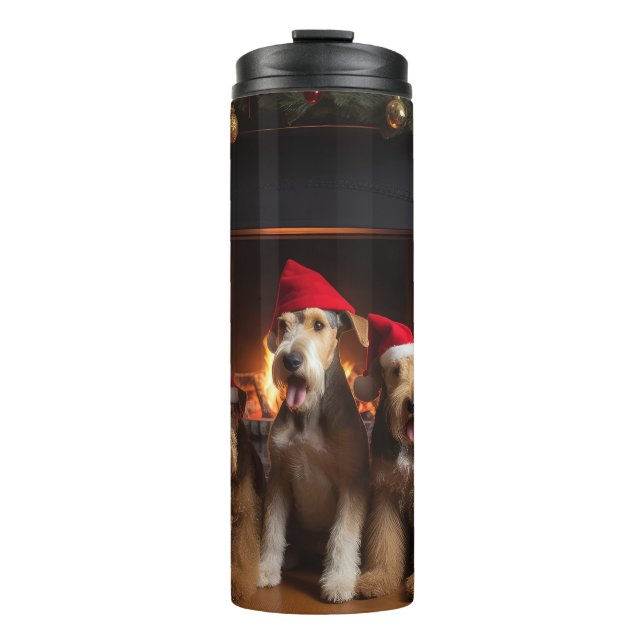 Bouteilles Isothermes Airedale au coin du feu de Noël (Devant)