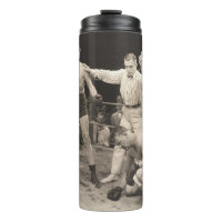 Arbitre comptant sur boxer en boxe, vintage