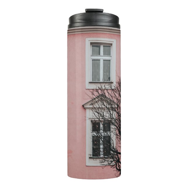 BOUTEILLES ISOTHERMES ARBRE NUIT DEVANT LE BÂTIMENT ROSE (Devant)