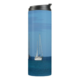Bouteilles Isothermes Bateaux à voile dans la baie Blancs et Bleus Nauti