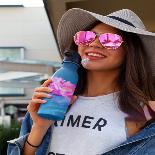 Bouteilles Isothermes Fleurs de Lotus rose flottant sur l'eau bleu crist (Créateur téléchargé)