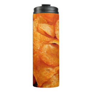Bouteilles Isothermes Gros plan de chips juteux, croustillants sur plaqu