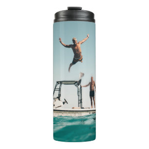 Bouteilles Isothermes Homme plongée en piscine