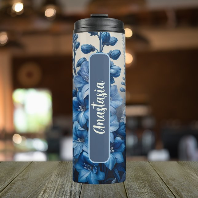 Bouteilles Isothermes Juillet Fleur de naissance Larkspur Personnalisé 1 (Personalized 20 oz Thermal Tumbler With Birth Flower Larkspur Design for the Month of July.)