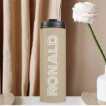 Bouteilles Isothermes Khaki Typographie moderne Nom personnalisé<br><div class="desc">Gardez les boissons chaudes et froides froides avec ce tondeuse thermique à la mode et isolée qui est couleur kaki avec le nom imprimé dans la typographie blanche et moderne. Modifiez votre tondeuse thermique et remplacez le nom par le nom souhaité. Parfait pour un cadeau d'anniversaire, cadeau de marionnettiste mariage,...</div>