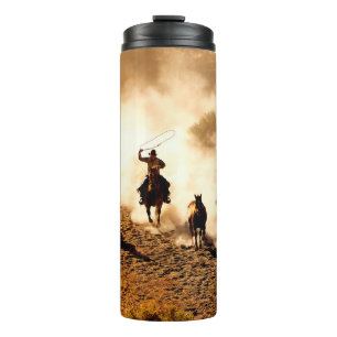 Bouteilles Isothermes Les cow-boys à la recherche de chevaux sauvages. l
