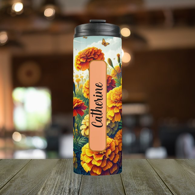 Bouteilles Isothermes Mois des fleurs de naissance Octobre Marigold Pers (Personalized 20 oz Thermal Tumbler With Birth Flower Marigold Design for the Month of October.)