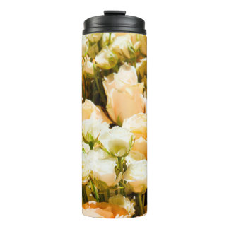 Bouteilles Isothermes Motif vertical de roses blanches. anniversaire, re