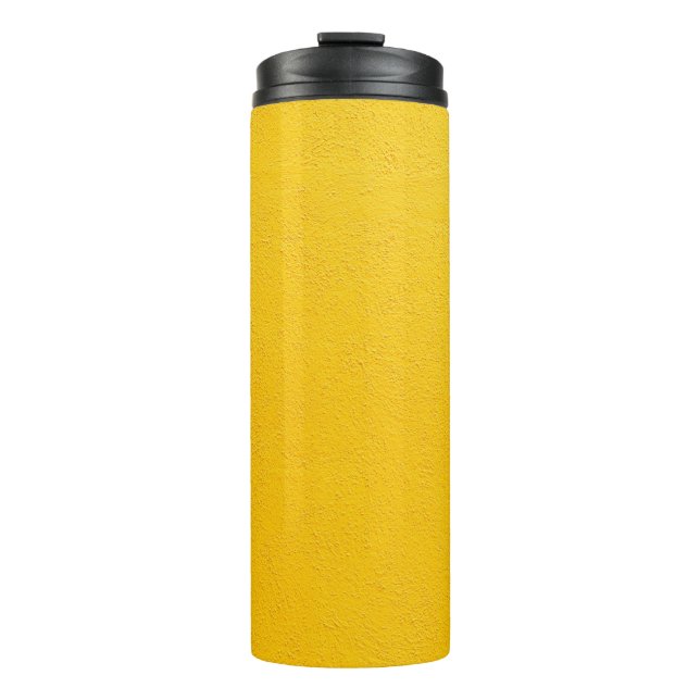 Bouteilles Isothermes Mur jaune peint (Devant)