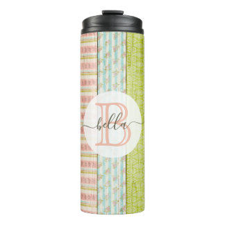 Bouteilles Isothermes Nom du monogramme Roses de Shabby sur le chalet ru