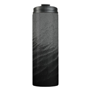 Bouteilles Isothermes Photographie en niveaux de gris du sable