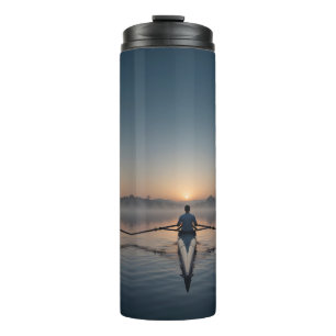 Bouteilles Isothermes Scull d'aviron Serene Dawn sur l'eau de verre