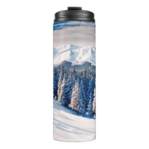 Bouteilles Isothermes Superbe paysage d'hiver avec des arbres enneigés