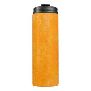 Bouteilles Isothermes Surface de ciment orange, fond motif abstrait