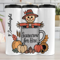 Un épouvantail à embaucher dans une Mug