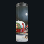 Bouteilles Isothermes Winter Schnauzer Caravan Christmas Adventure<br><div class="desc">Laissez-vous tenter par la magie d'une nuit d'hiver enneigée alors qu'une caravane glisse gracieusement à travers le paysage illuminé par la lune. La beauté sereine de la neige scintillante et l'éclat enchanteur de la lune créent une scène captivante, promettant une aventure de Noël inoubliable remplie de chaleur, de joie et...</div>
