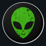 Bouton De Porte En Céramique alien vert tête pour science-fiction extraterrestr<br><div class="desc">alien tête verte de science-fiction visage sourire extraterrestre grunge</div>