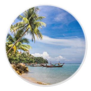 Bouton De Porte En Céramique Bateaux amarrés à l'extrémité sud de la plage 