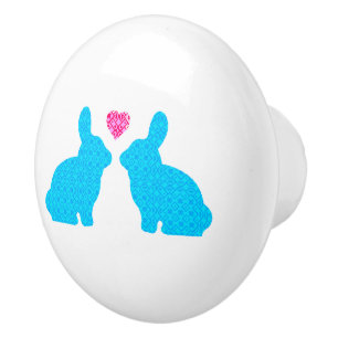 Bouton De Porte En Céramique Bunnies bleus et roses en amour