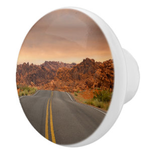 Bouton De Porte En Céramique Coucher du soleil de voyage par la route