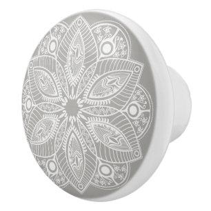 Bouton De Porte En Céramique Mandala blanc exotique sur Arrière - plan gris