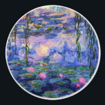 Bouton De Porte En Céramique Monet Water Lilies Art<br><div class="desc">Claude Monet fut l'un des fondateurs de la peinture de l'impressionnisme français dans les paysages extérieurs. C'est l'un de ses nombreux tableaux de nénuphars du jardin montrant le reflet du ciel au-dessus,  avec des branches de saule pleuvoir suspendues au-dessus de l'étang,  et les fleurs de lys flottant dans l'eau.</div>