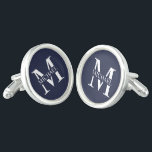 Boutons De Manchette Monogramme et nom personnalisés bleu marine<br><div class="desc">Monogramme personnalisé et cadeaux de nom avec monogramme blanc personnalisé dans le style de police serif classique avec boîte de nom au milieu du monogramme sur arrière - plan bleu marine. Parfait comme cadeaux de fête des pères pour papa,  merci cadeaux pour les groomsmen et plus.</div>