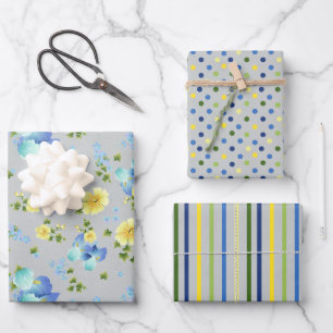 Bouttercups jaunes et papier d'enveloppement en Ir