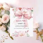 Bow flores roses Sweet 16 invitation<br><div class="desc">Un élégant arrière - plan blanc,  décoré d'un grand arc rose et de fleurs roses. Personnalisez et ajoutez un nom et des détails du parti. Dos : arrière - plan rose doux. 1 feuille = 1 invite imprimé bord à bord.</div>