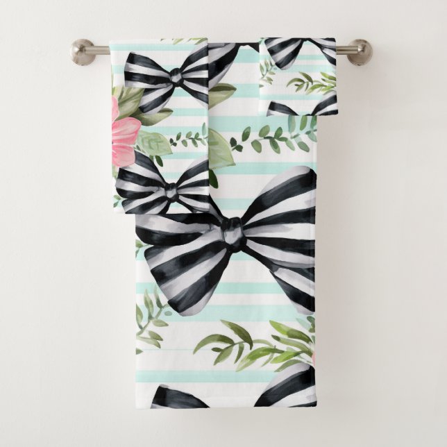 BOWS NOIRS ET BLANCS ET GRANDES FLEURS ROSES (En situation)