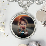 Bracelet Avec Breloques Photo personnalisée<br><div class="desc">Créez votre propre bracelet de charme personnalisé avec votre image personnalisée. Ajoutez votre photo,  votre design ou votre oeuvre préférée pour créer quelque chose de vraiment unique. Offrez-vous un cadeau parfait pour votre famille,  vos amis,  vos parents et vos grands-parents!</div>
