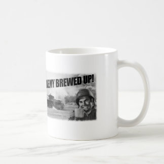 Brassé ! Tasse de café, monde des réservoirs