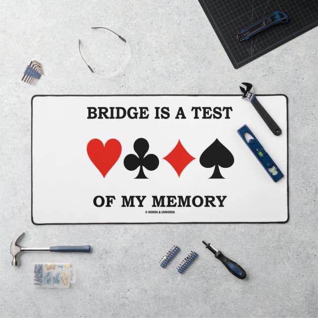 Bridge Est Un Test De Ma Mémoire Quatre Costumes C (Poste de travail)