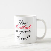 Brindilles tordues sur la tasse noueuse de