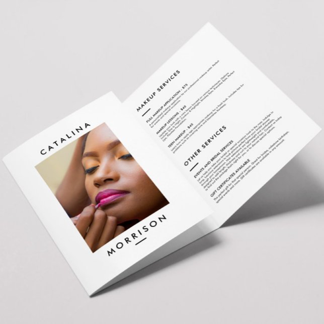 Brochure de salon minimaliste pour maquillage (Créateur téléchargé)