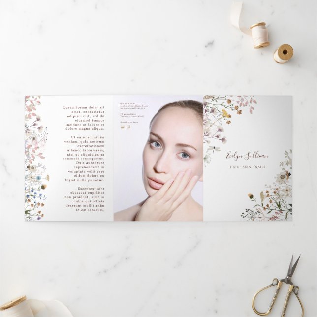 Brochure triplée fleur sauvage (Extérieur)