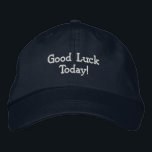 Brodée Casquette brodé de la Marine - Bonne chance aujour<br><div class="desc">Ce casquette en coton marine porte le message encourageant "Bonne chance aujourd'hui !" brodé dans une police propre et élégante. La sangle réglable assure un ajustement confortable et unique. Fabriqué à partir de coton durable, ce casquette allie fonctionnalité et touche de motivation, ce qui en fait un cadeau parfait pour...</div>