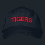 Brodée Casquette réglable<br><div class="desc">Soutenez votre équipe préférée avec ce casquette. Le texte est personnalisable,  vous pouvez donc remplacer le nom de votre équipe préférée par "Tigers". Choisissez parmi une variété de couleurs de points.</div>