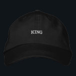 Brodée Dirigez les rues avec ce Casquette noir imprimé pa<br><div class="desc">Règle en style - Le casquette KING imprimé sur mesure en noir élégant offre un ajustement audacieux et ajustable pour n'importe quel look.</div>