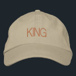 Brodée Golden Royal Khaki Casquette<br><div class="desc">Améliorez votre garde-robe avec ce casquette réglable en coton kaki. Doté d'une impressionnante broderie "King" en or,  il allie style et pourcentage. Parfait pour toutes les occasions,  l'ajustement réglable assure confort et polyvalence. Étendez-vous sans effort.</div>