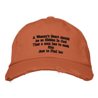 Brodée Le coeur d'une femme caché dans le casquette de ba